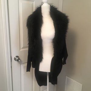 Faux fur Guess sweater sz sm